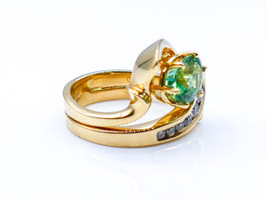 Peridot Diamond and Yellow Gold Retro Ring