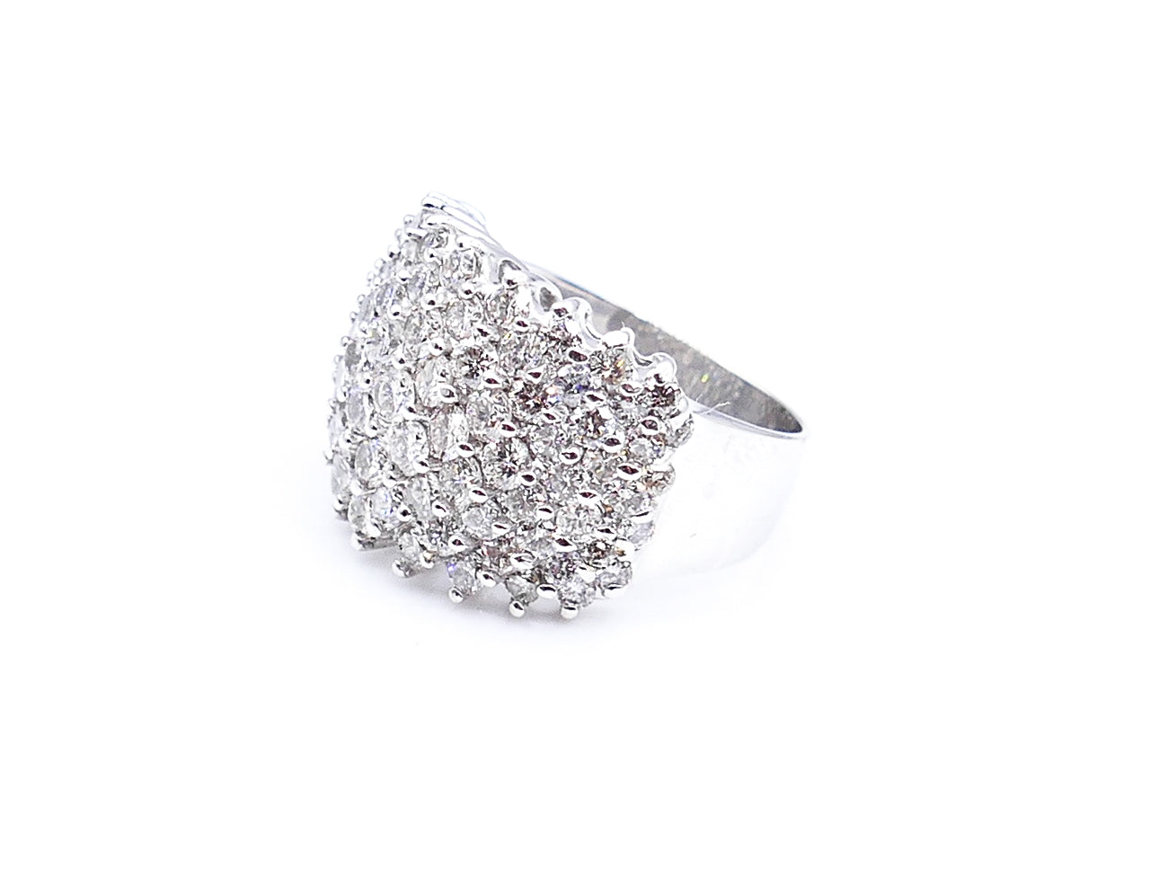 *(hand) Diamond Cluster White Gold Ring