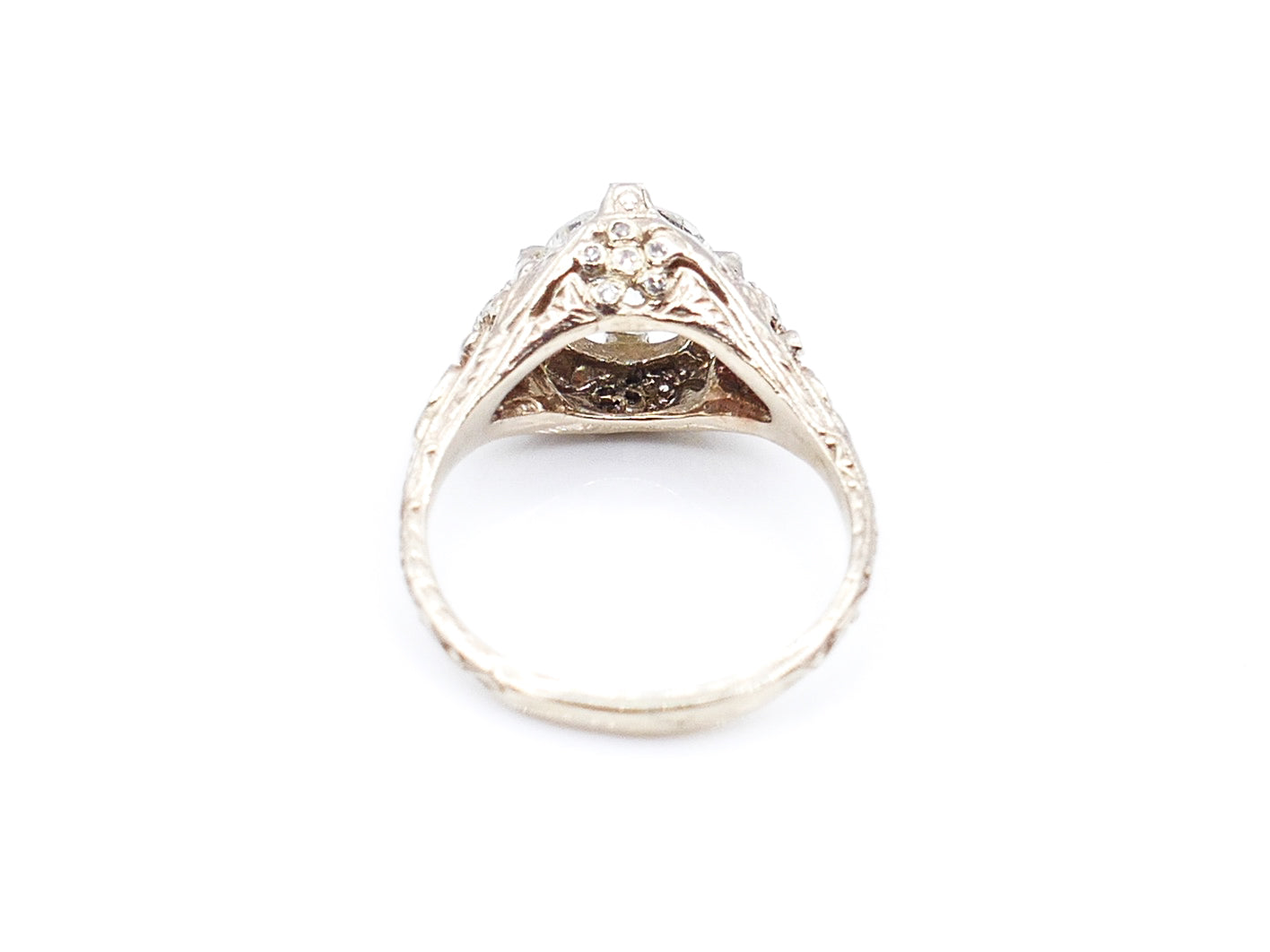 Antique-Style 1.25 Carat Diamond and White Gold Engagement Ring